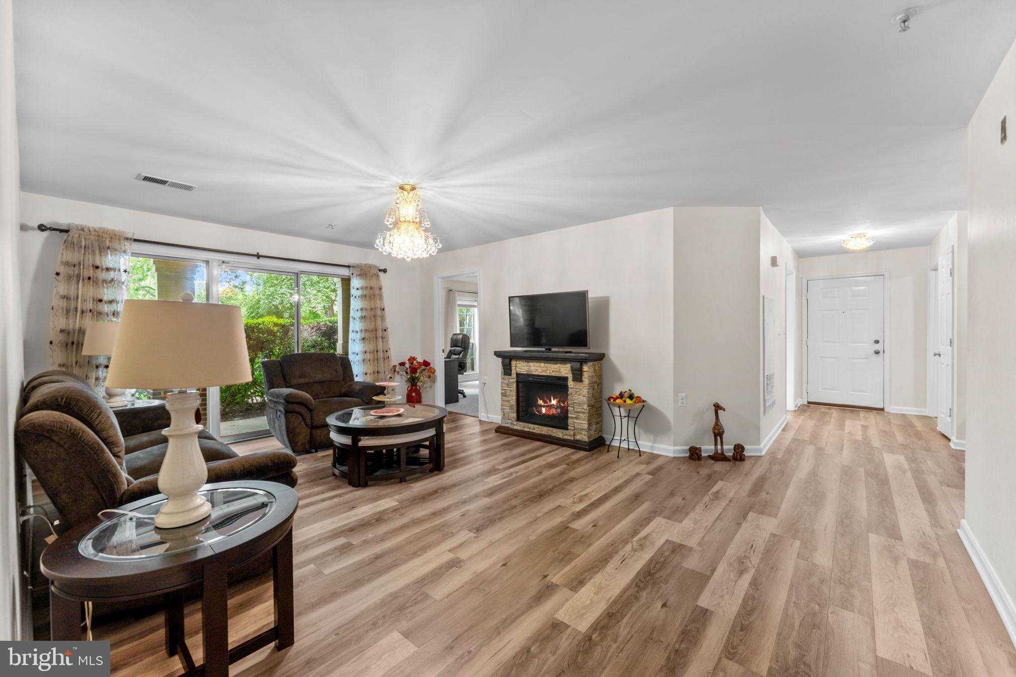 Rockville, MD 20850,15306 DIAMOND COVE TER #2L
