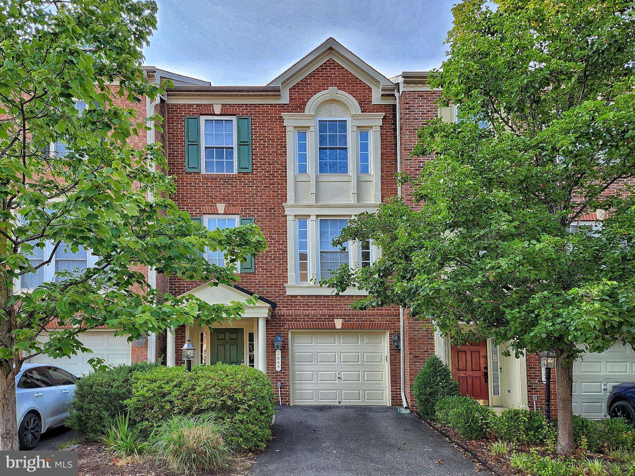 1005 HOTCHKISS PL, Fredericksburg, VA 22401
