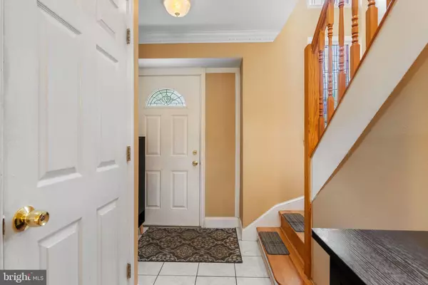 Wheaton, MD 20902,3323 CLARIDGE