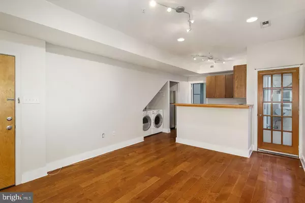 Philadelphia, PA 19146,1641 CHRISTIAN ST #2