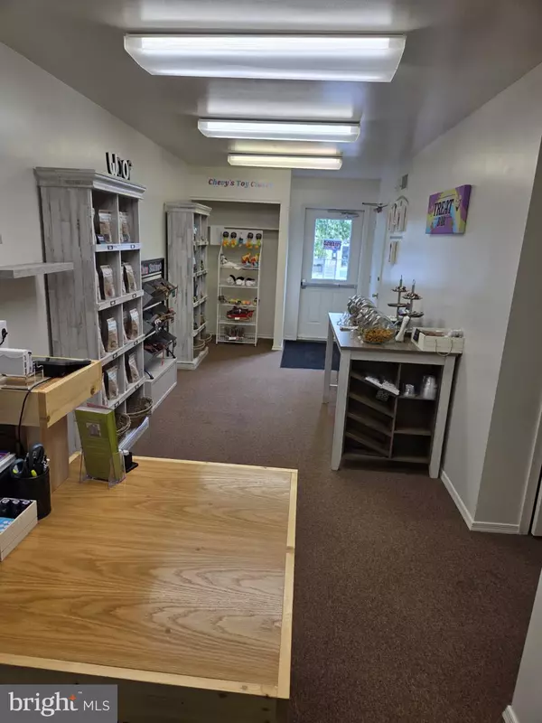 New Bloomfield, PA 17068,10 W MAIN ST