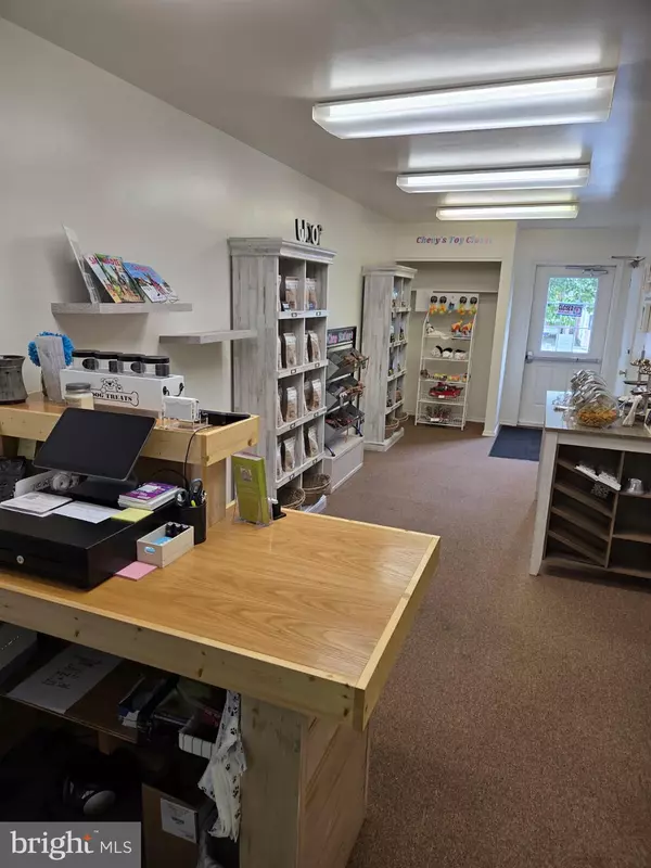 New Bloomfield, PA 17068,10 W MAIN ST