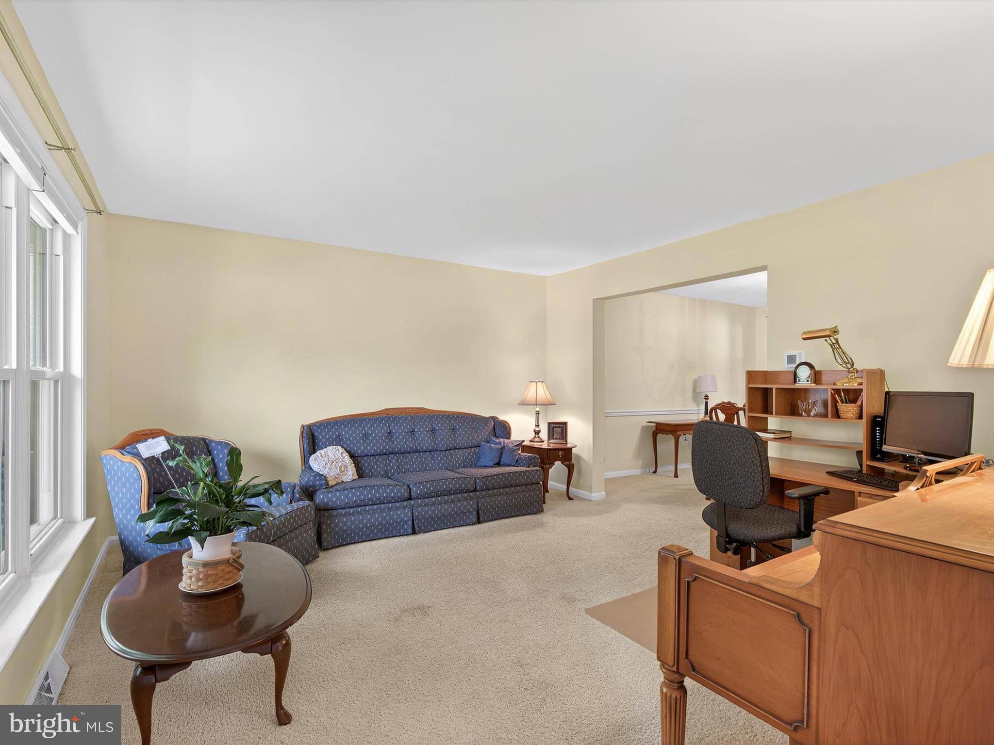 New Holland, PA 17557,320 DOGWOOD LN