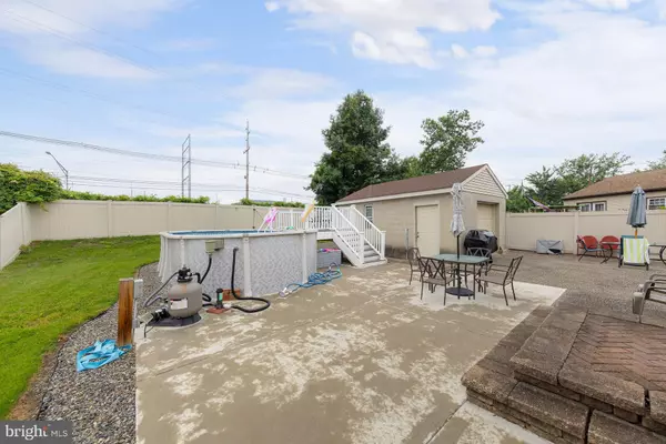 Westville, NJ 08093,1104 STATE RD