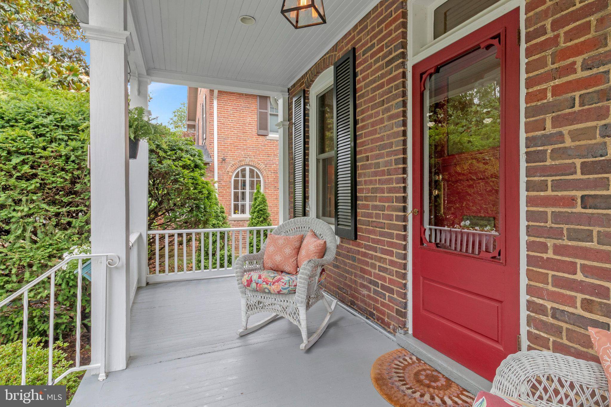 Alexandria, VA 22301,17 CEDAR ST
