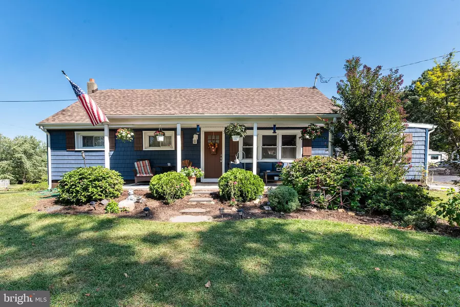 352 ALMOND RD, Pittsgrove, NJ 08318