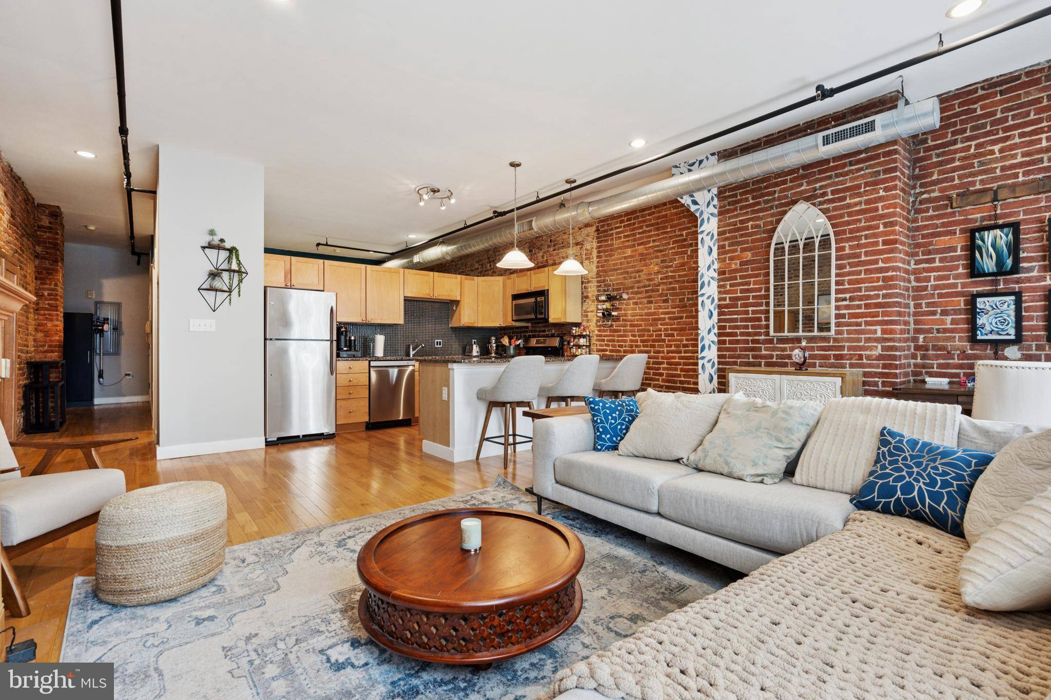 Philadelphia, PA 19106,103-7 CHURCH ST #12