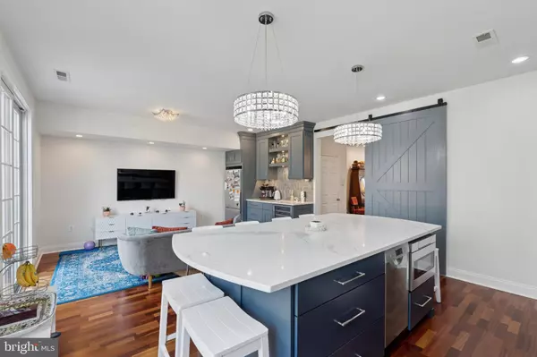 Philadelphia, PA 19146,406 REGATTA DR