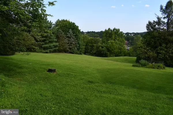 Auburn, PA 17922,711 STALLION DR