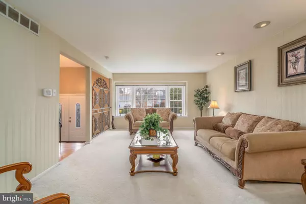 Cherry Hill, NJ 08003,1132 SEA GULL LN