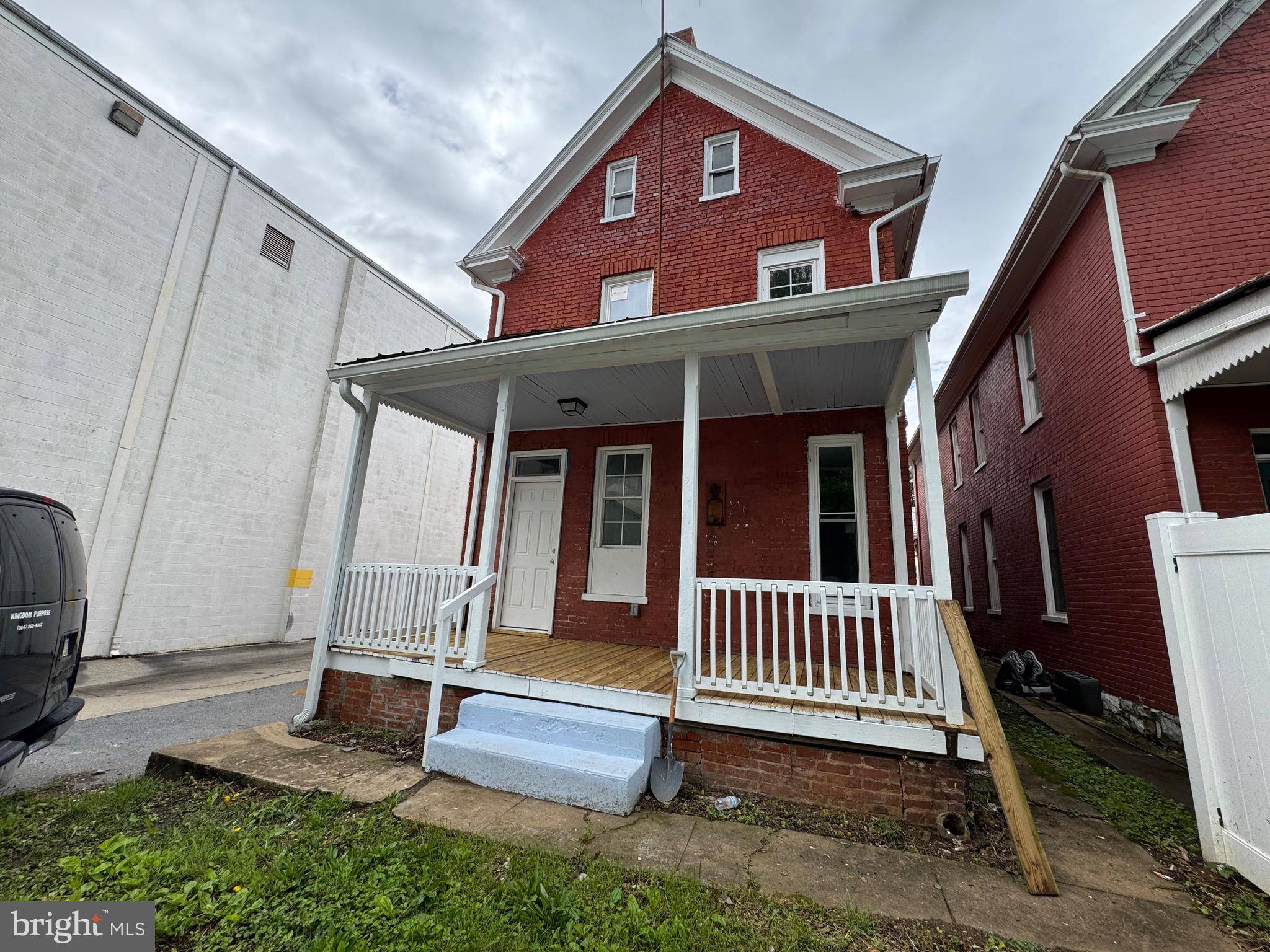 Martinsburg, WV 25401,212 W JOHN ST