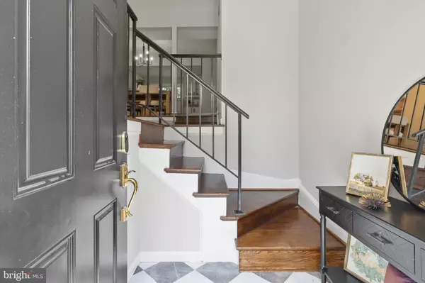 Alexandria, VA 22305,3812 BRIGHTON CT