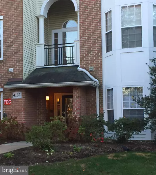 4132 FOUNTAINSIDE LN #K103, Fairfax, VA 22030