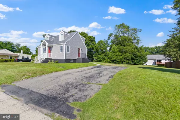 Hamilton, NJ 08619,39 SAINT CLAIR AVE