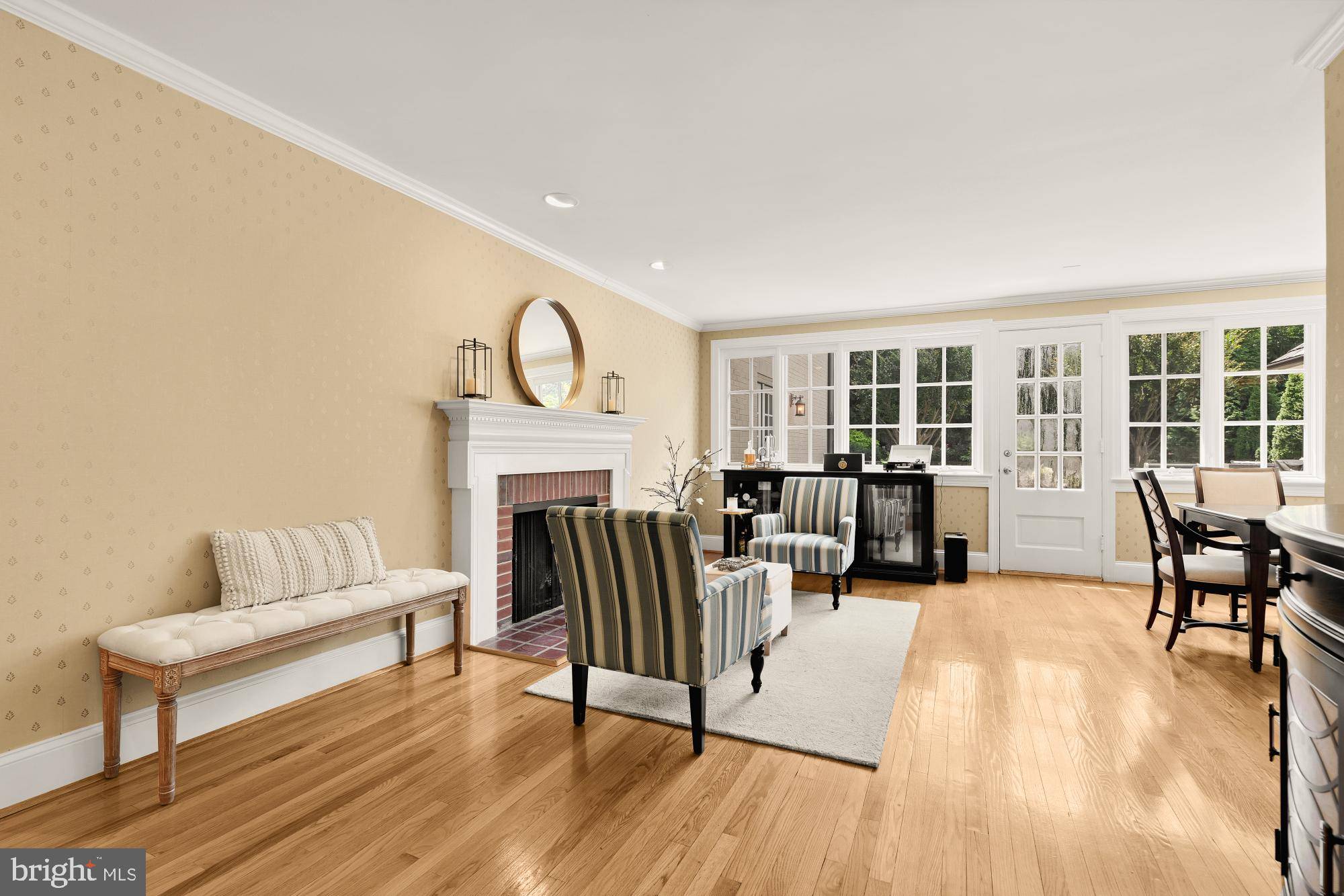 Bethesda, MD 20814,5606 WILSON LN
