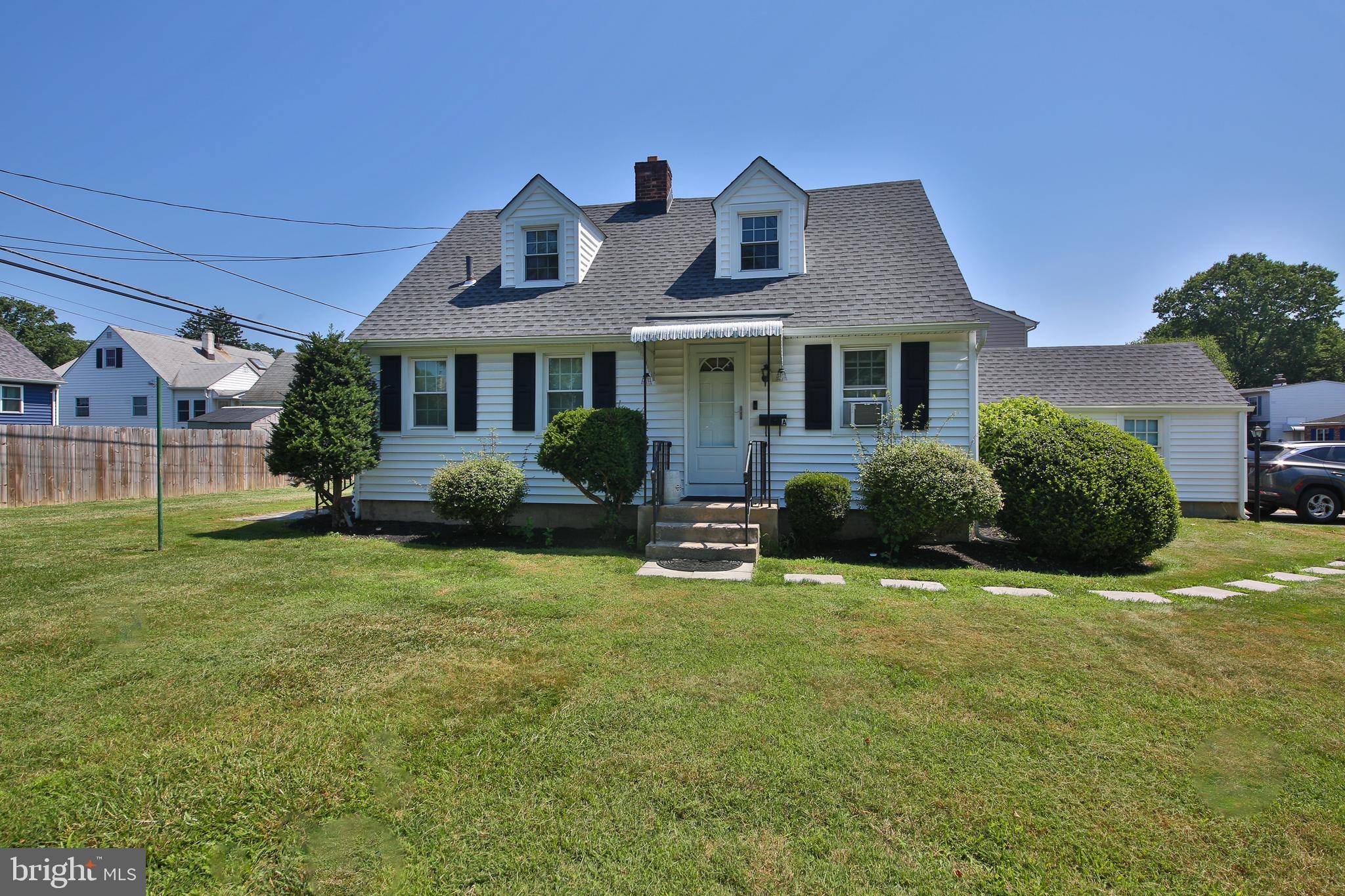 448 HILLCREST AVE, Morrisville, PA 19067