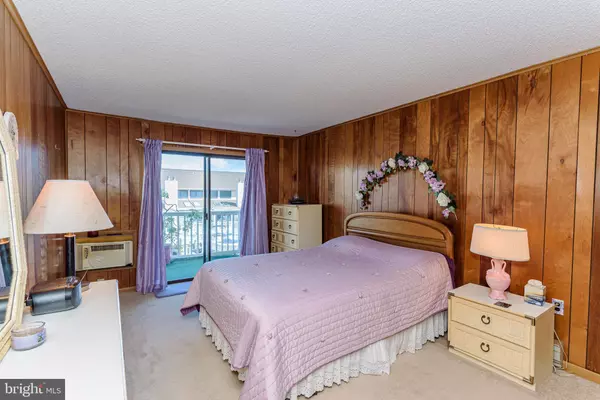 Ocean City, MD 21842,718 MOORING RD #B203