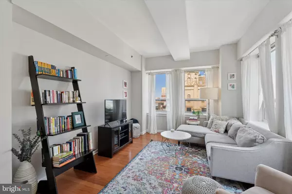 Philadelphia, PA 19102,1425 LOCUST ST #20B