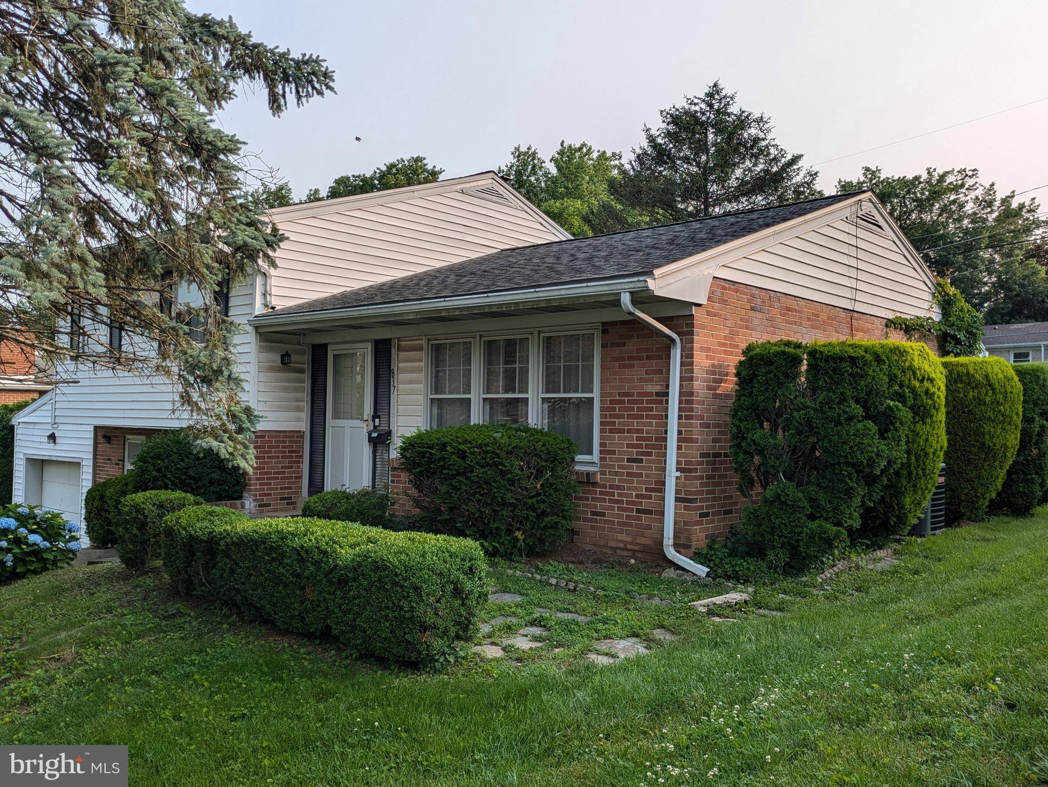 Camp Hill, PA 17011,837 W FOXCROFT DR