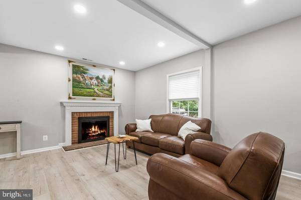 Falls Church, VA 22042,2921 BROOK DR