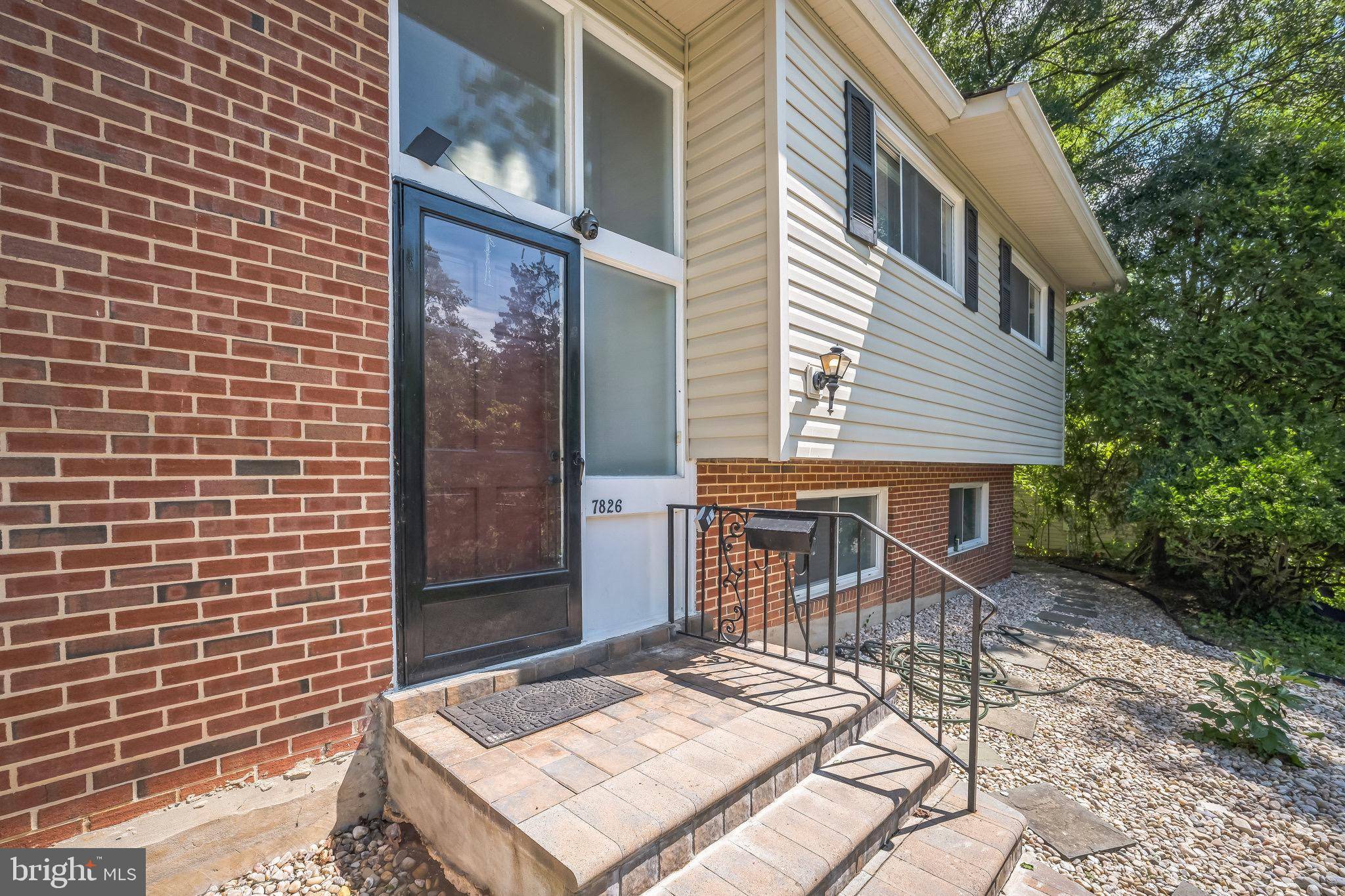Springfield, VA 22152,7826 GLENISTER DR