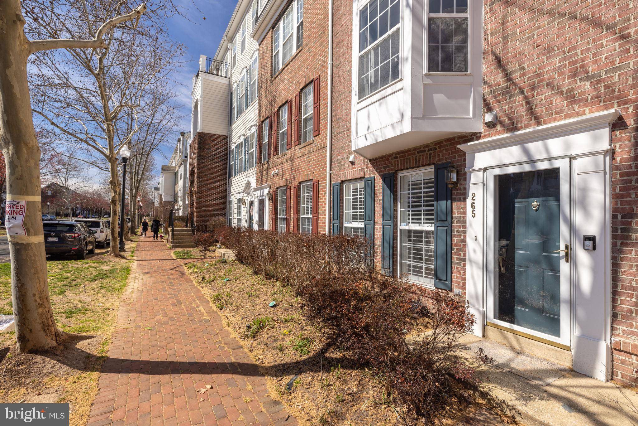 Alexandria, VA 22304,265 CAMERON STATION BLVD