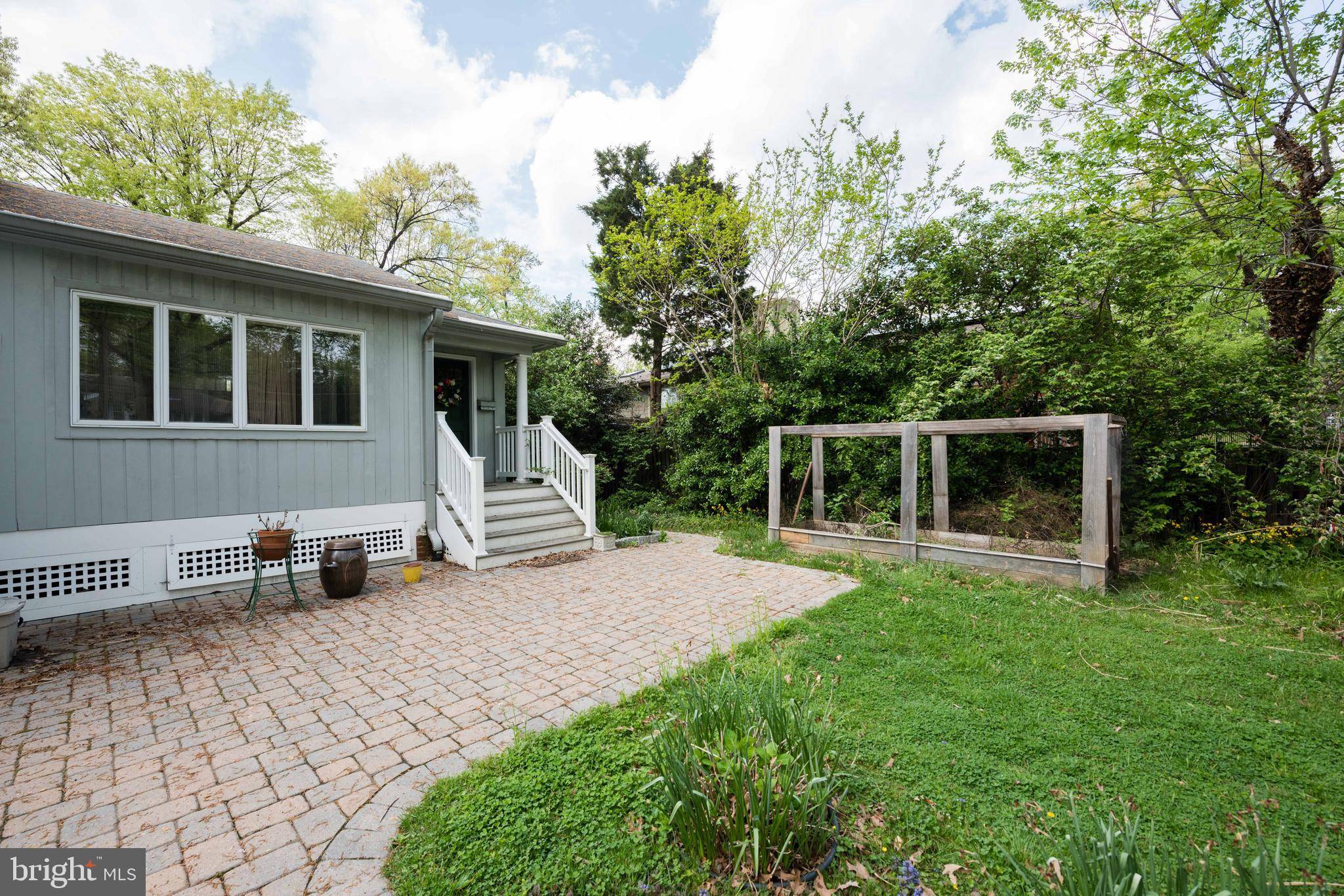 Arlington, VA 22213,6789 LITTLE FALLS RD