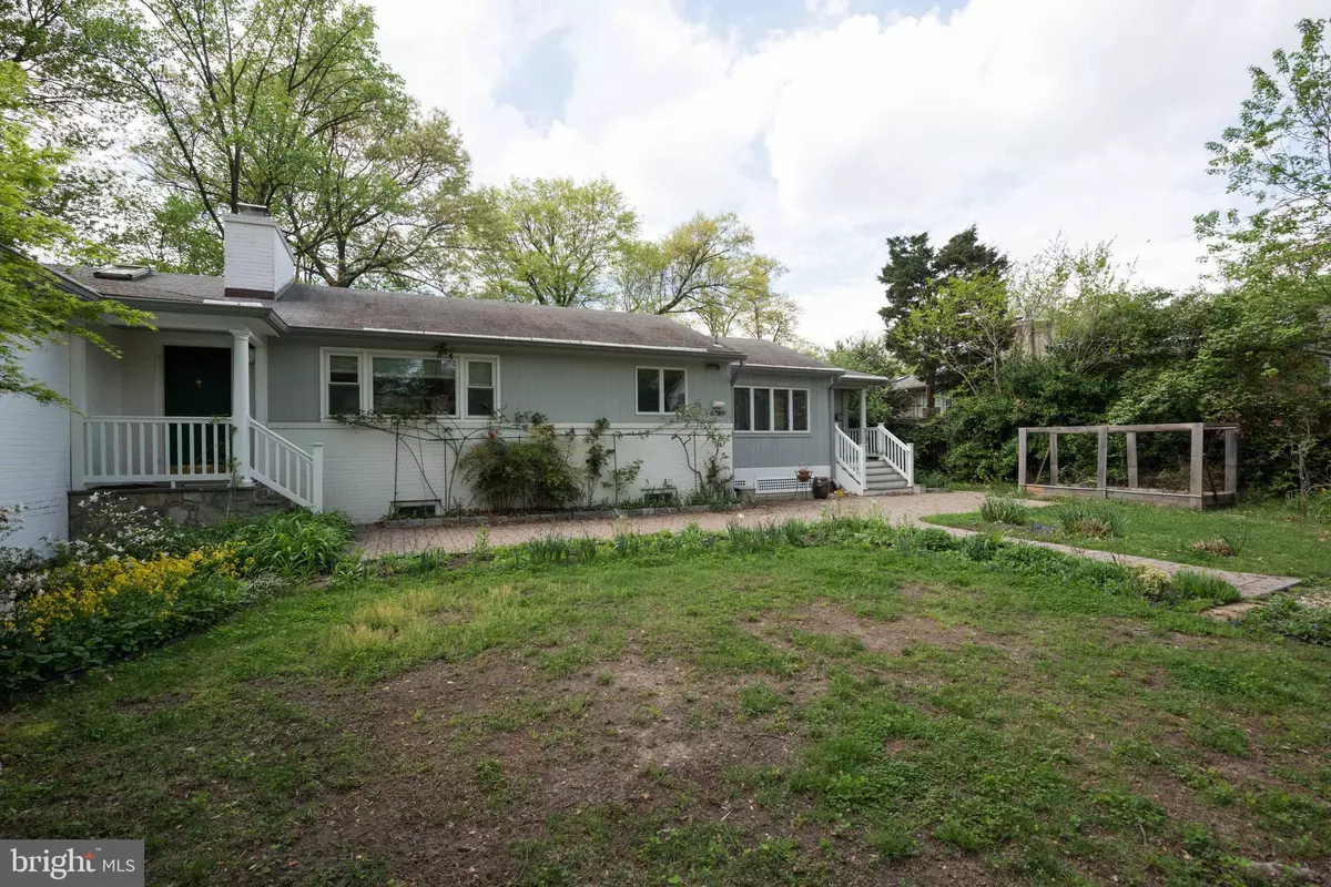 Arlington, VA 22213,6789 LITTLE FALLS RD