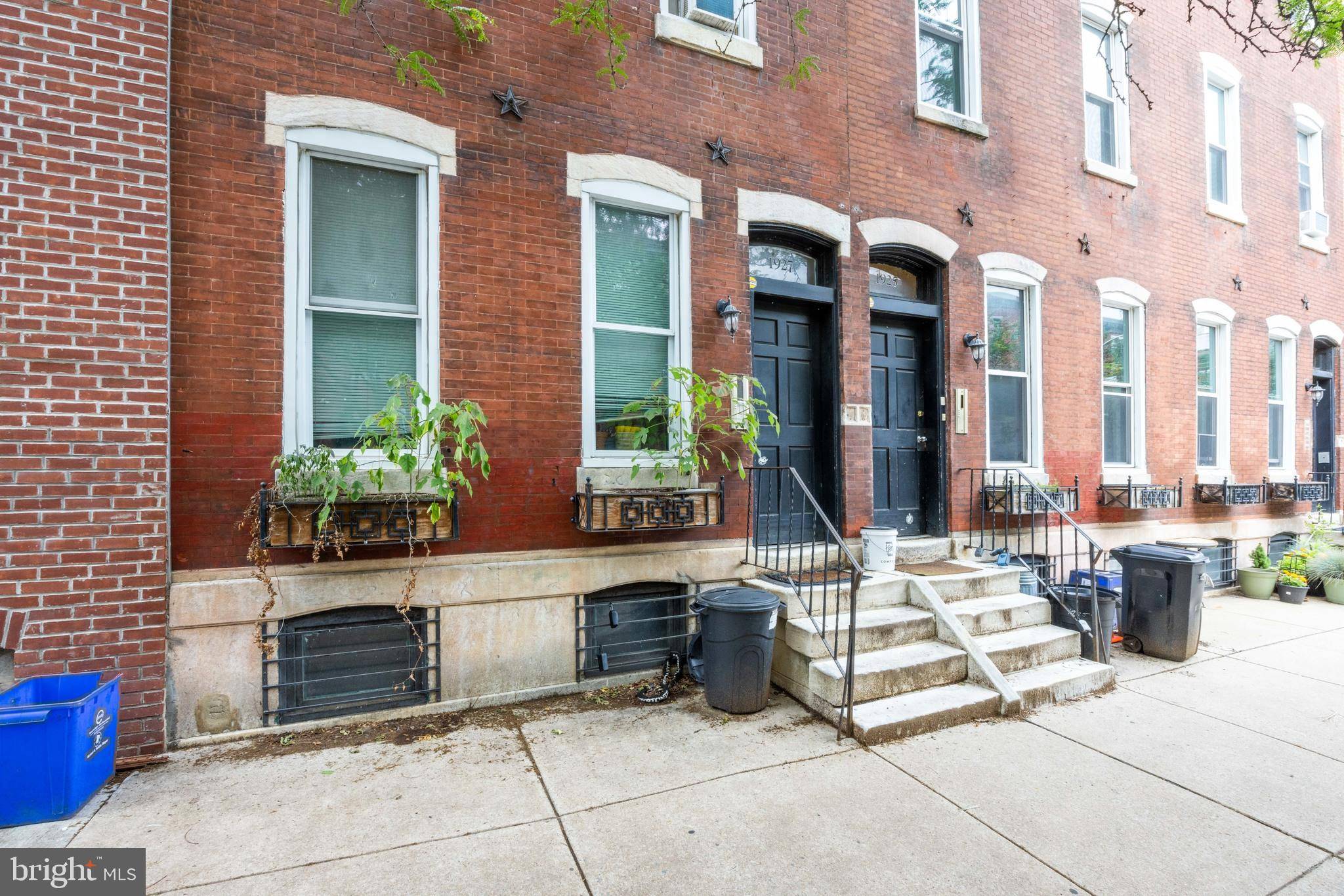 Philadelphia, PA 19146,1927 CHRISTIAN ST #A