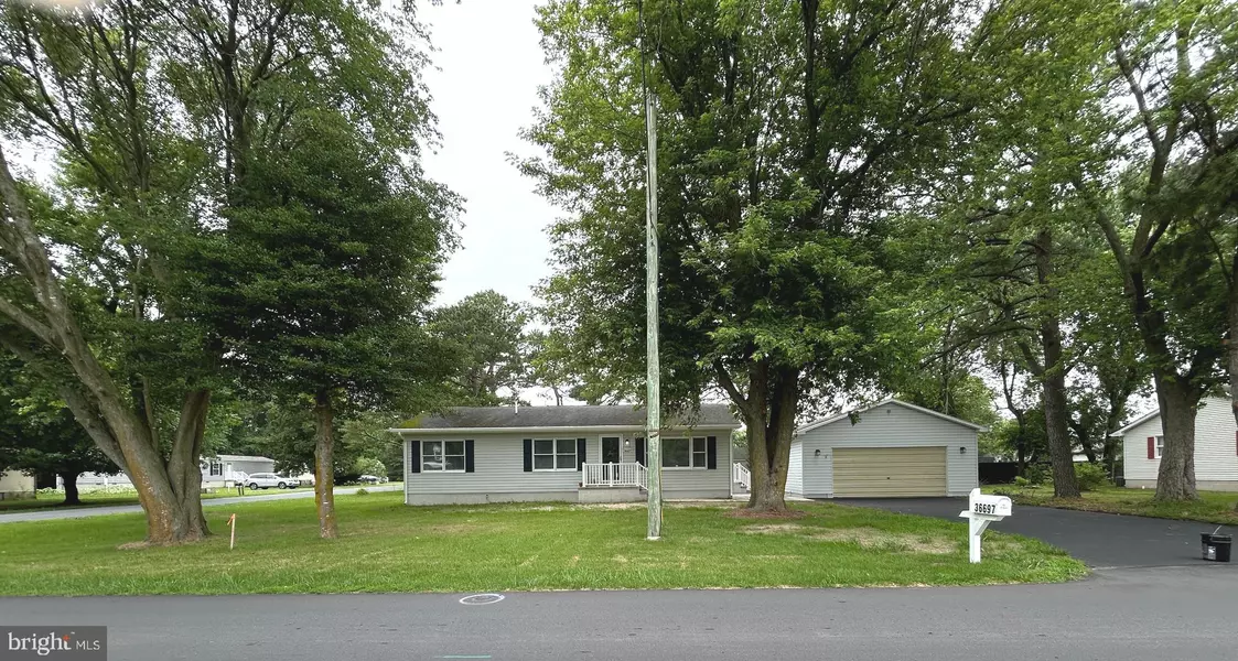 36697 W CLUB HOUSE RD, Ocean View, DE 19970