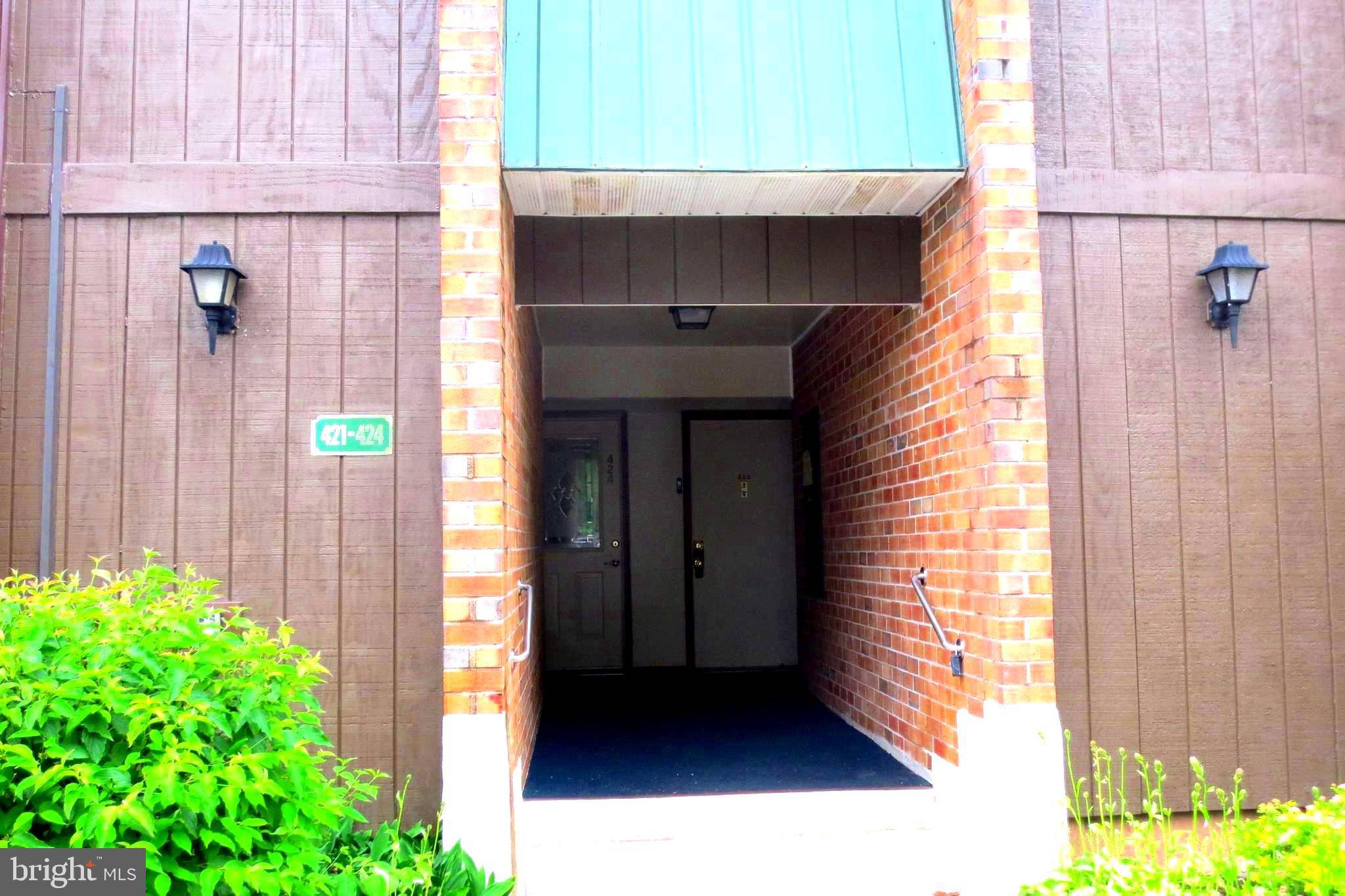 Mont Clare, PA 19453,424 MEADOWVIEW LN #424