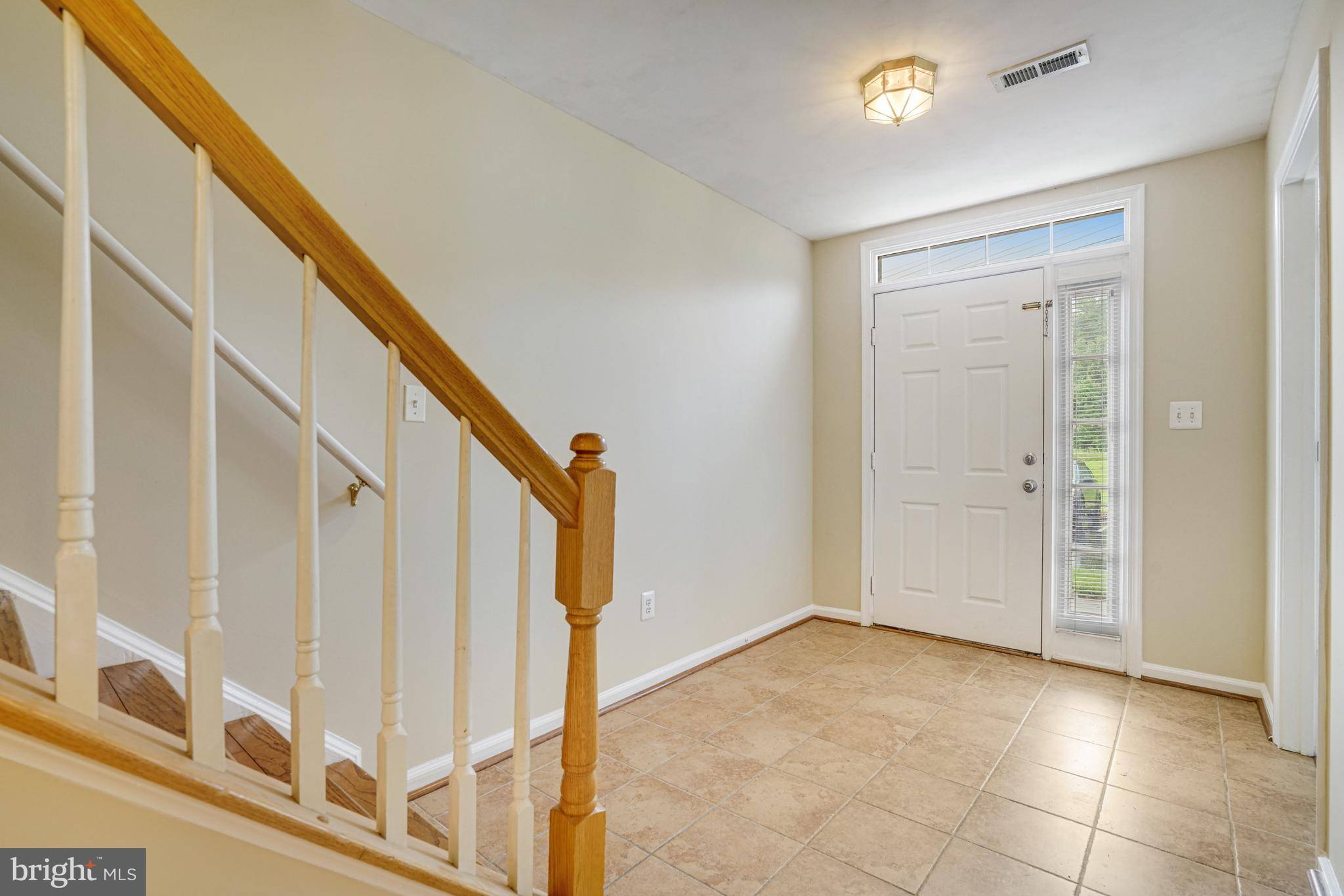 Alexandria, VA 22315,6187 LES DORSON LN