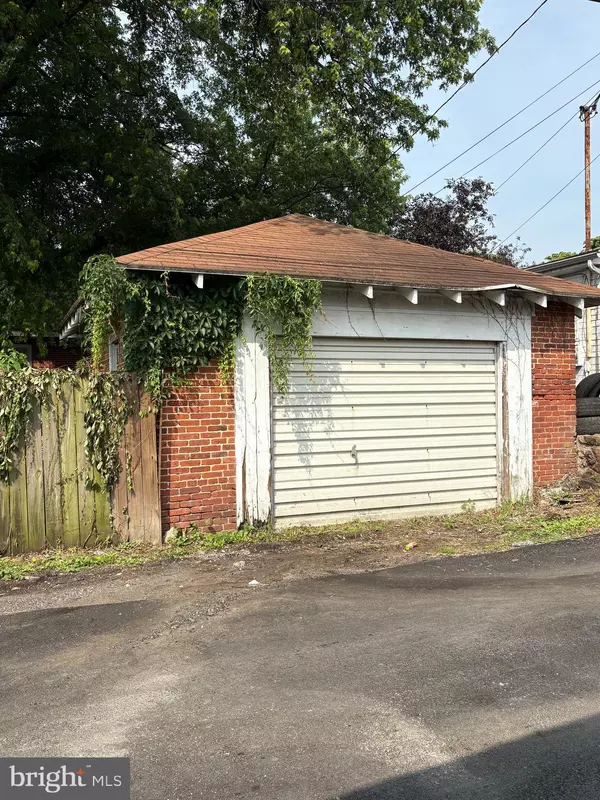 Reading, PA 19601,1413 LUZERNE ST