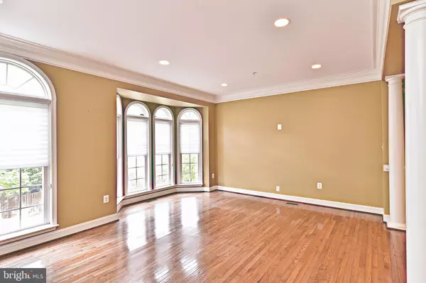 Rockville, MD 20852,12035 TREELINE WAY