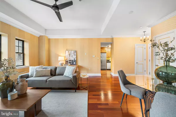 Philadelphia, PA 19103,1701-15 LOCUST ST #2015