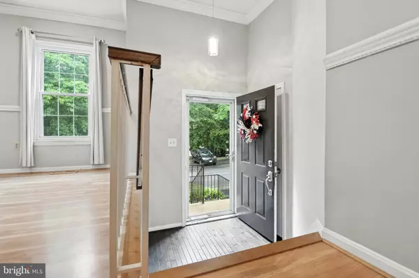 Springfield, VA 22152,7709 GROMWELL CT