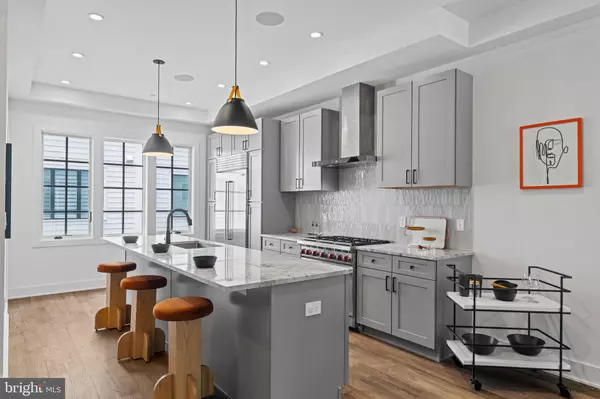 Philadelphia, PA 19146,742 S BROAD ST