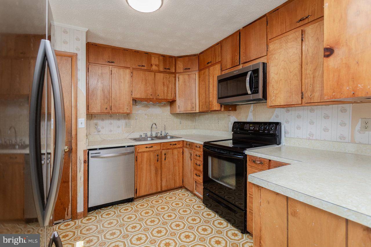 Elkton, VA 22827,508 N STUART AVE
