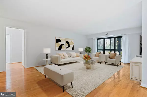 Mclean, VA 22102,8350 GREENSBORO DR #203