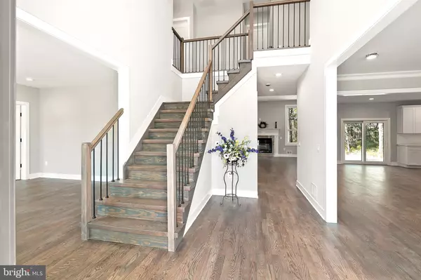 Howell, NJ 07731,2 HAYSTACK CT