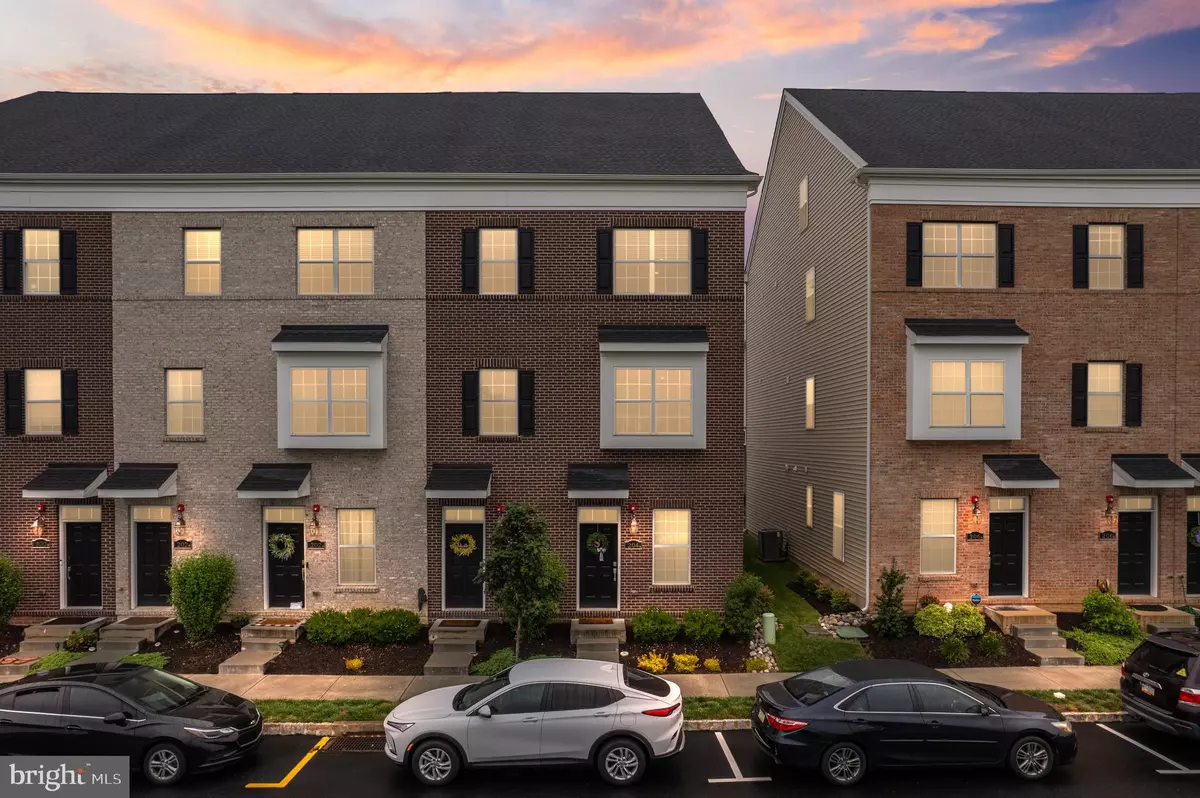 Bensalem, PA 19020,204A DOCK ST