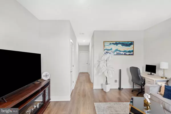 Bensalem, PA 19020,204A DOCK ST