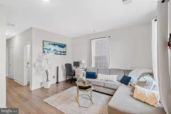 Bensalem, PA 19020,204A DOCK ST