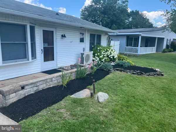 Levittown, PA 19054,237 LAKESIDE DR #N