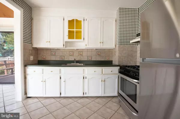 Silver Spring, MD 20901,812 FOREST GLEN RD