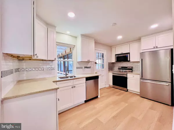 Capitol Heights, MD 20743,1007 QUIETVIEW DR