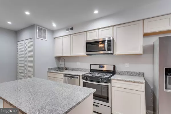 Washington, DC 20032,537 NEWCOMB ST SE