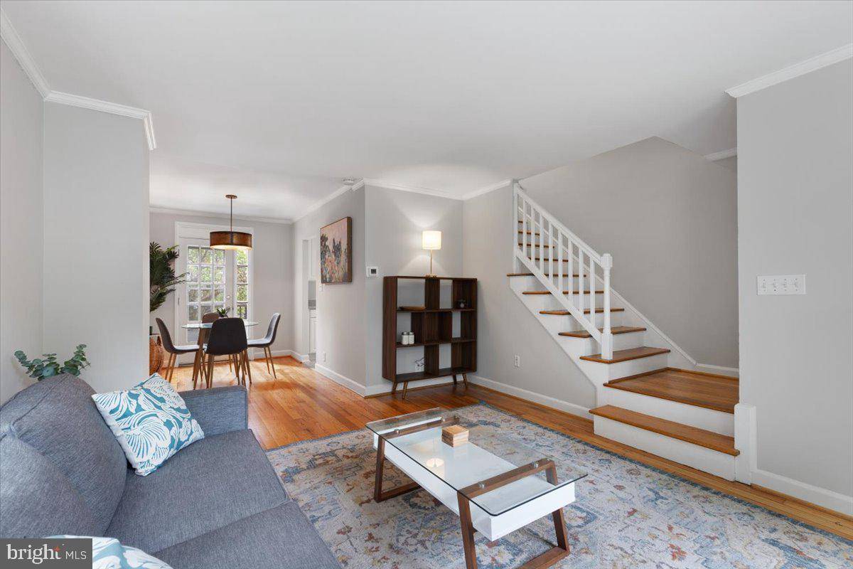 Arlington, VA 22206,4825 27TH RD S