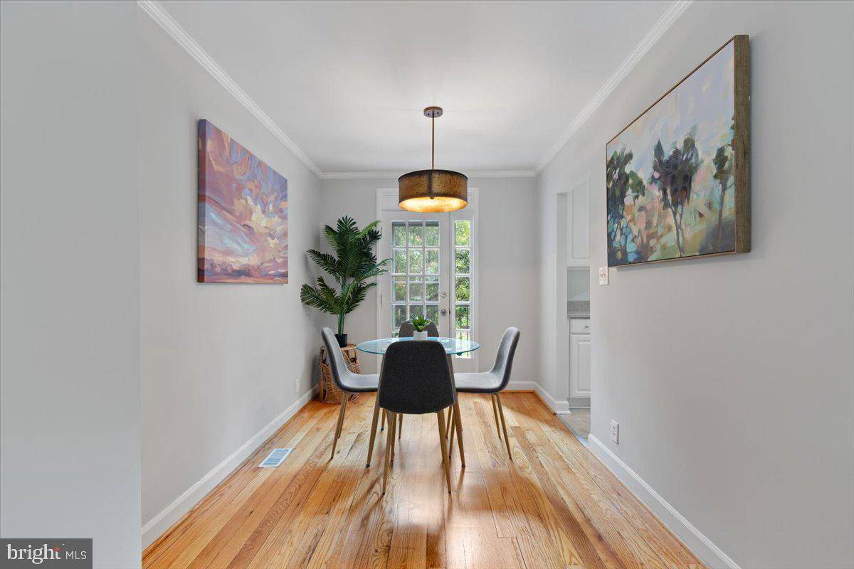 Arlington, VA 22206,4825 27TH RD S