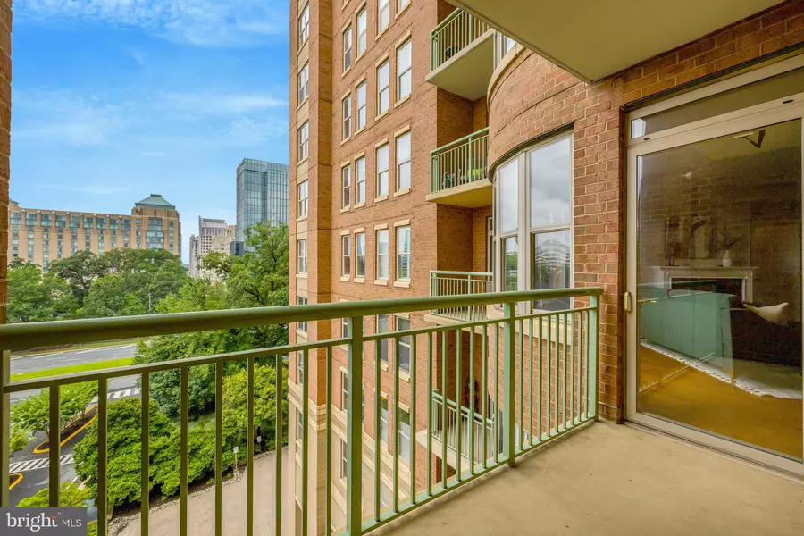11776 STRATFORD HOUSE PL #601, Reston, VA 20190